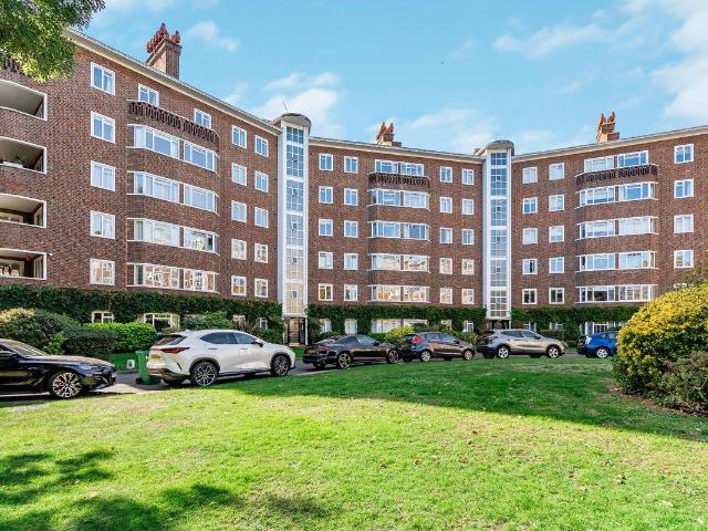 Apartment for rent in London Borough of Richmond upon Thames, Greater London