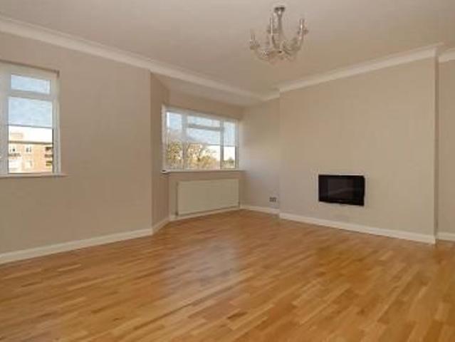 Apartment for rent in Petersham, Greater London