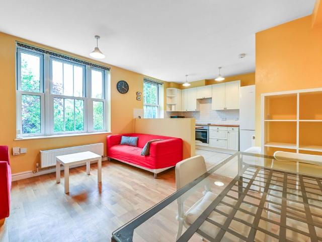 Apartment for rent in Chalk Farm, Greater London