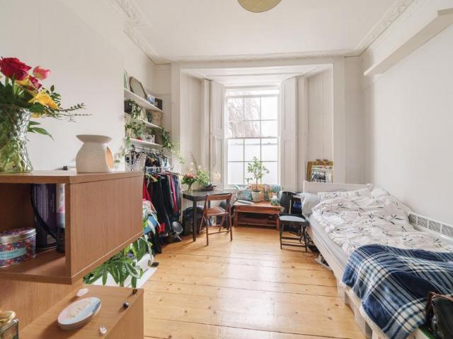 Apartment for rent in Maitland Park, Greater London