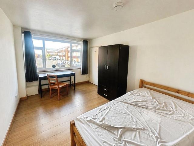Room for rent in Stoughton, Guildford