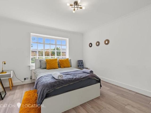 Apartment for rent in Brownswood Park, Greater London