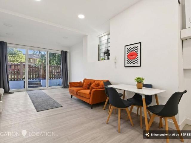 Apartment for rent in Brownswood Park, Greater London