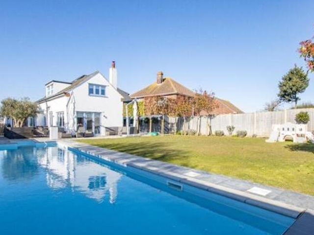 House for sale in Hunstanton, Brookville