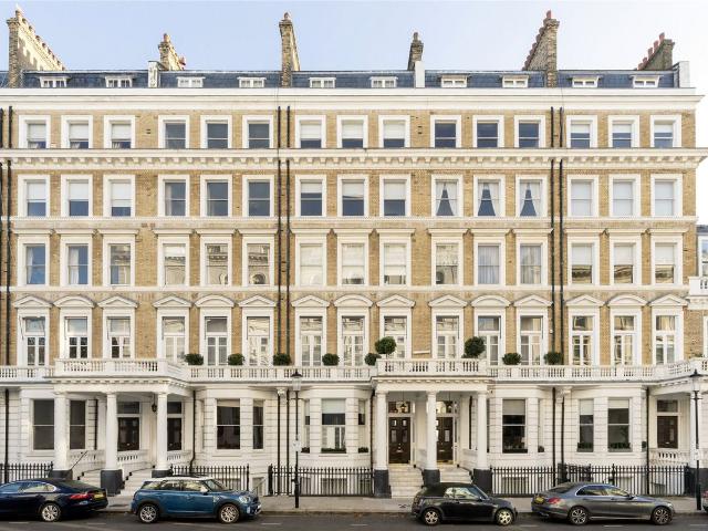 Apartment for rent in South Kensington, Greater London