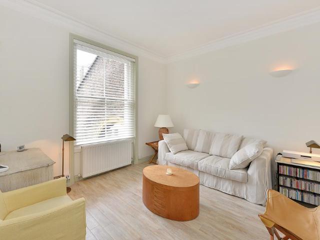 Apartment for rent in South Kensington, Greater London