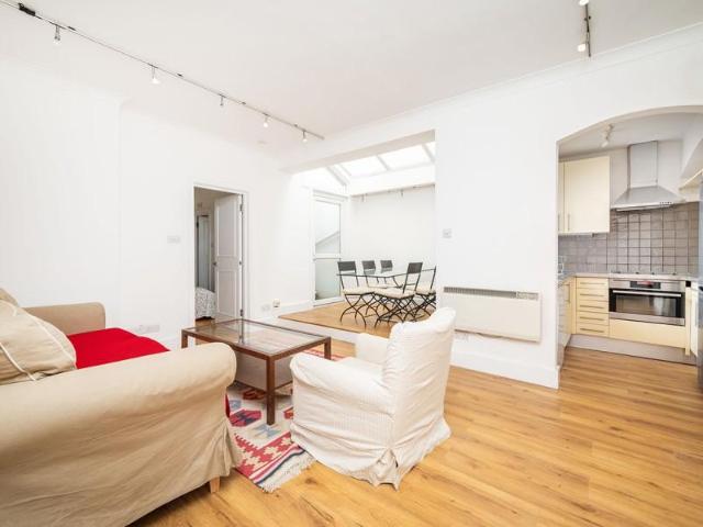 House for rent in South Kensington, Greater London