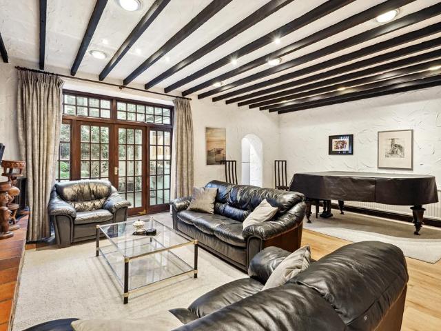 Apartment for rent in South Kensington, Greater London