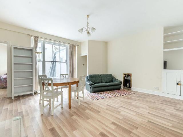 Apartment for rent in South Kensington, Greater London