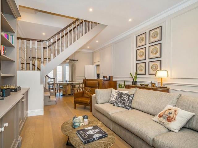 House for rent in South Kensington, Greater London