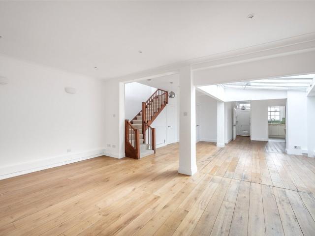House for rent in South Kensington, Greater London