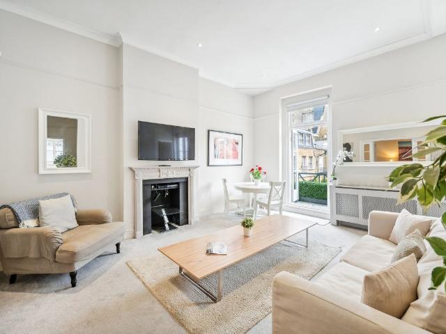 Apartment for rent in South Kensington, Greater London
