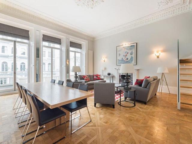 Apartment for rent in South Kensington, Greater London