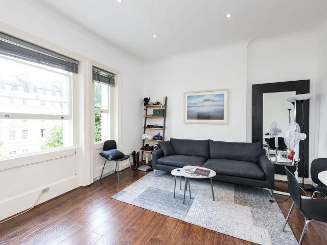 House for rent in Brompton, Greater London