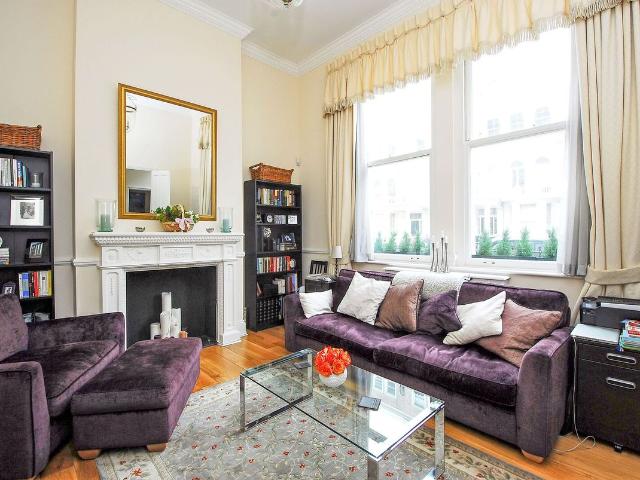 Apartment for rent in South Kensington, Greater London