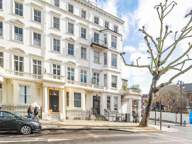 Studio for rent in Brompton, Greater London