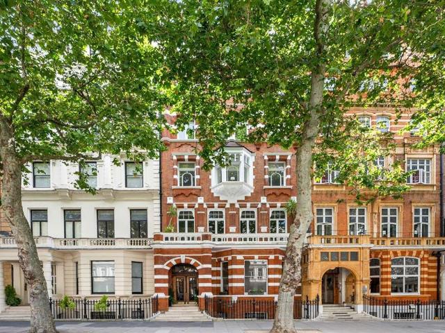 Apartment for rent in Knightsbridge, Greater London