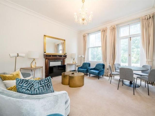 Apartment for rent in Brompton, Greater London