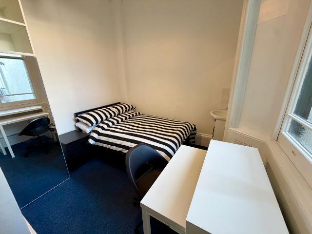 Room for rent in South Kensington, Greater London