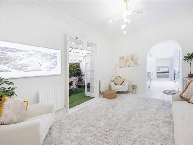 House for rent in South Kensington, Greater London