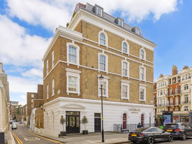 Apartment for rent in South Kensington, Greater London