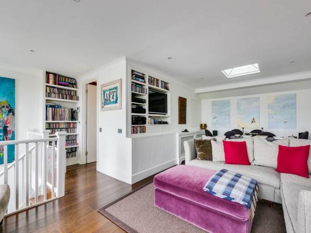 House for rent in South Kensington, Greater London