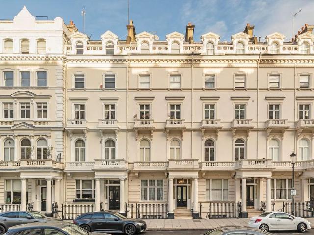 Apartment for rent in South Kensington, Greater London