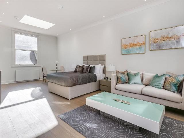 Apartment for rent in South Kensington, Greater London