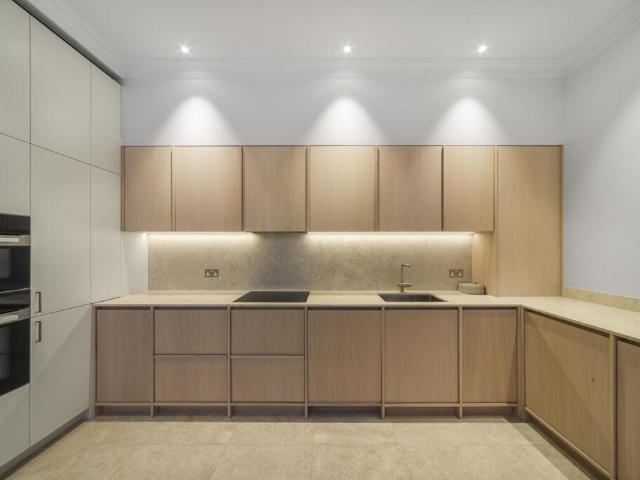 Apartment for rent in South Kensington, Greater London
