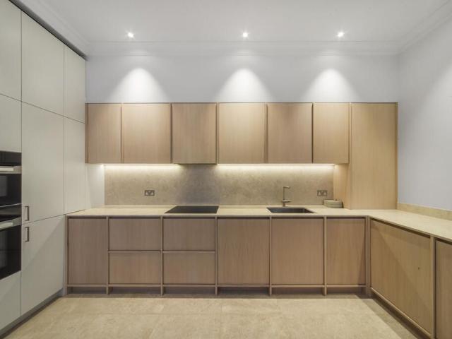 Apartment for rent in South Kensington, Greater London