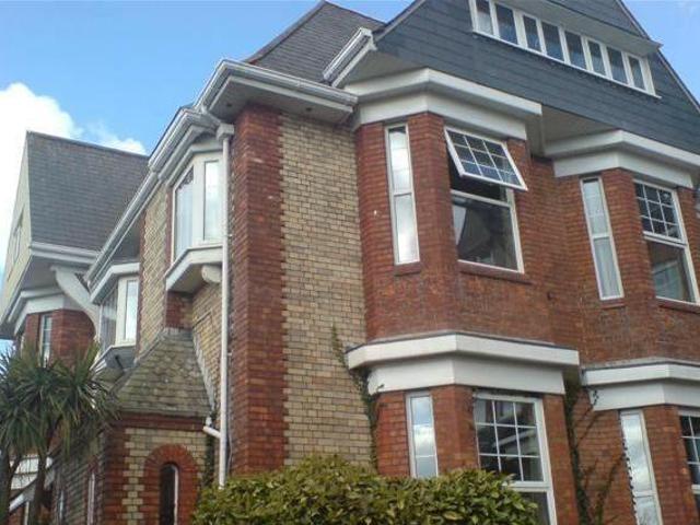House for rent in Follaton, Strode