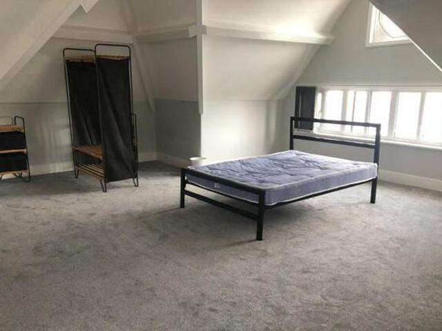 House for rent in Follaton, Strode