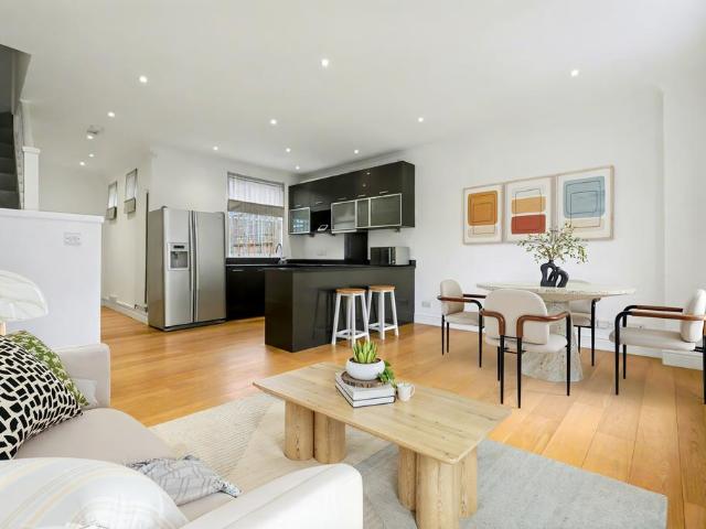 House for rent in St. John's Wood, Greater London