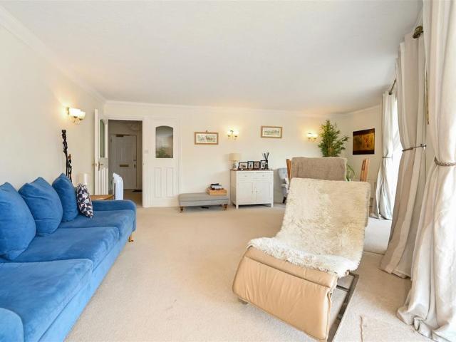 Apartment for rent in Arundel, Clapham