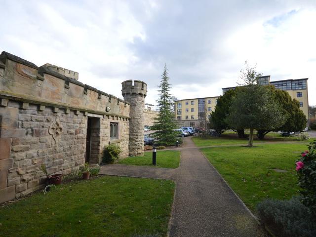 Apartment for rent in Norfolk Park, South Yorkshire