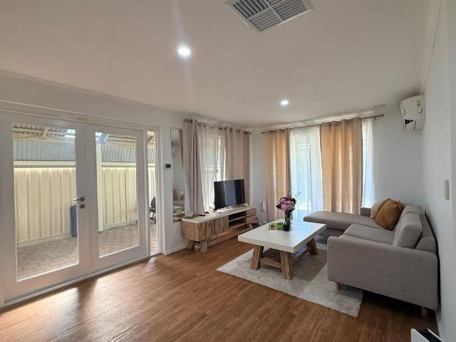 Room for rent in Cockburn, Western Australia