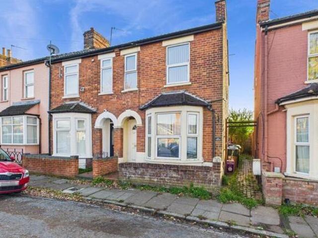 House for sale in Aylesbury, Buckinghamshire