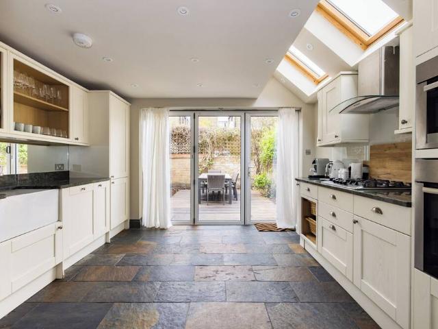 House for rent in Kensal Town, Greater London