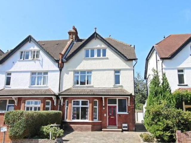 House for sale in Upchurch, Gillingham