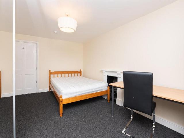 House for rent in The Triangle, Bristol