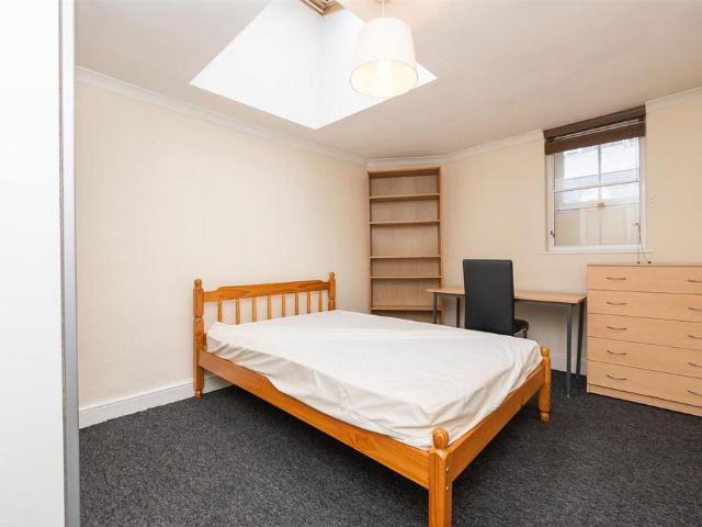 House for rent in The Triangle, Bristol
