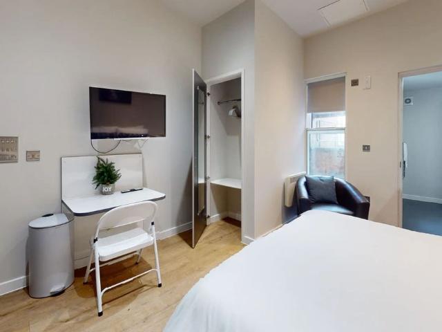 Studio for rent in City Centre, Feckenham