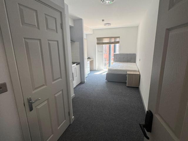 Studio for rent in Spon End, West Midlands