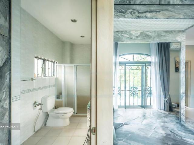 Detached House for sale in Holland