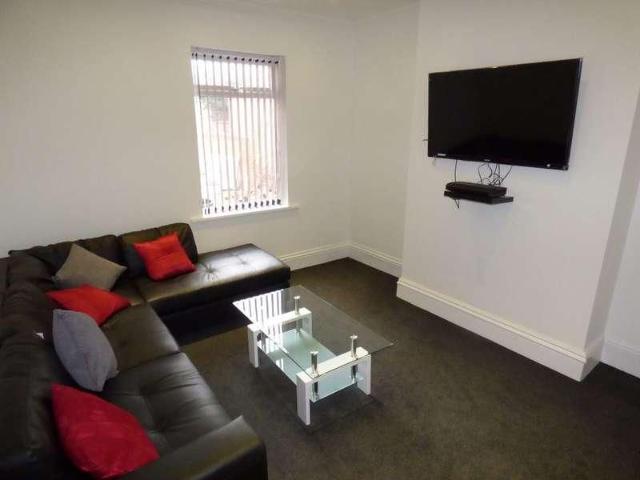 Room for rent in City Centre, Doncaster