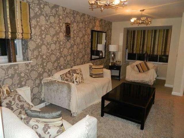 House for rent in Calderstones