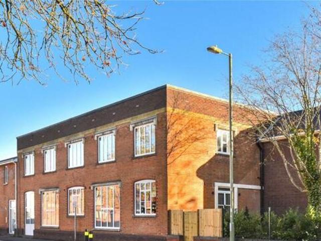 House for sale in Farnborough, Hampshire