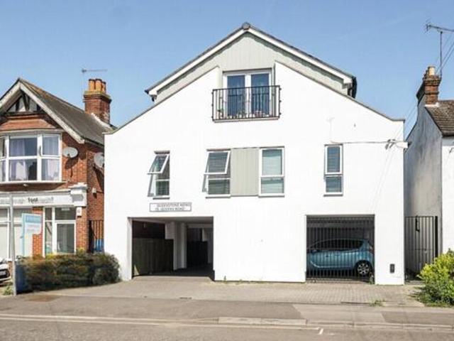House for sale in Farnborough, Hampshire
