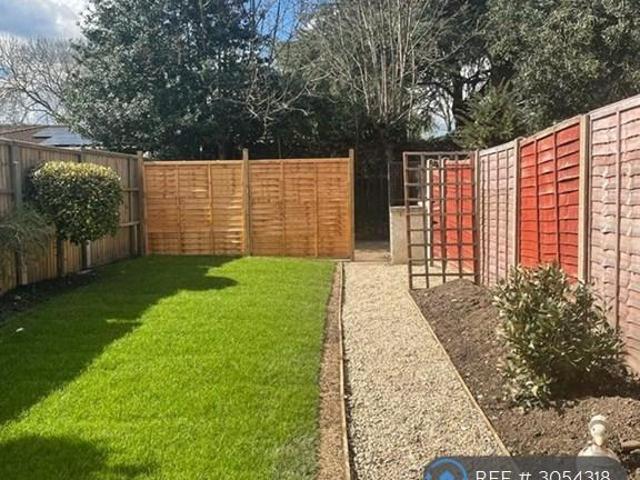 House for rent in Sparrow Farm, Greater London