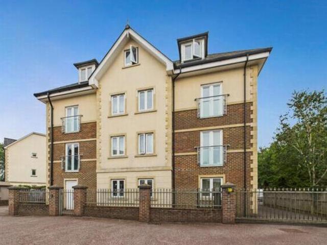 House for sale in Perryfields, West Sussex